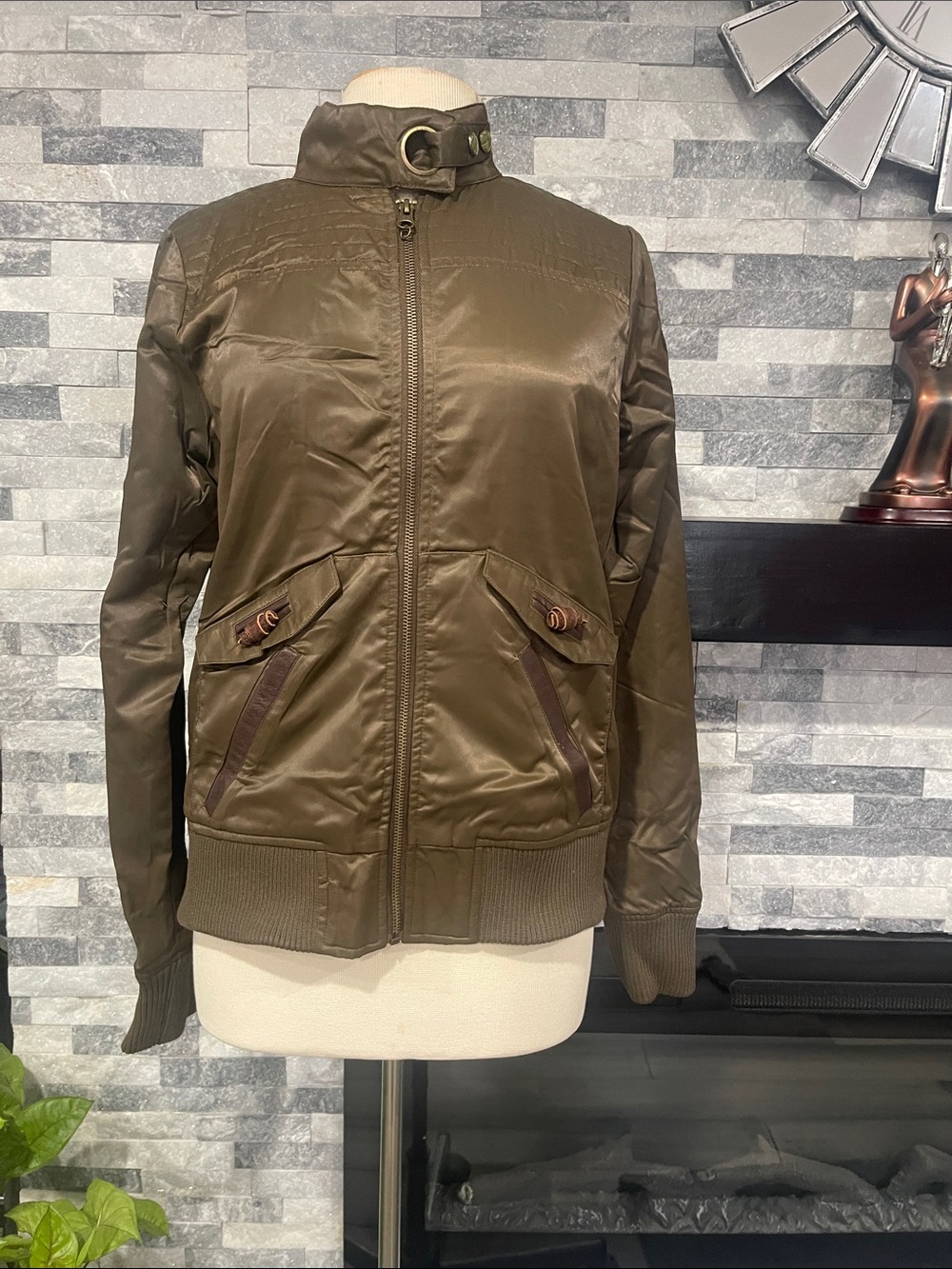 B By Burton  Nylon Jacket Women’s  Size M?? ( See Measurements)Full Zip
